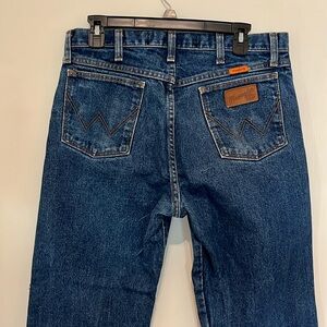 Wrangler FR - fire rated jeans. Sz waist 32 length altered to 28. Ready to ship!